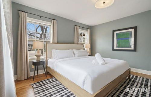 Elegant Escape Gourmet Kitchen and Outdoor Living - Foto 20