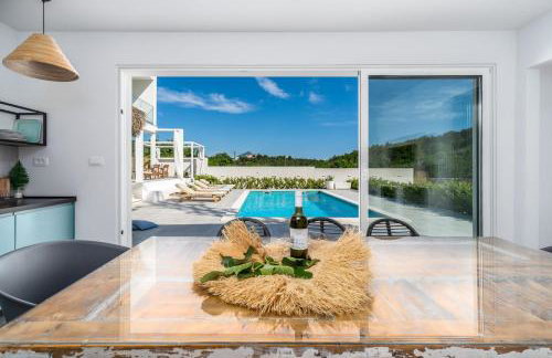 Villa Zen with 4 bedrooms, private 32 sqm pool, summer kitchen, 7 km from the beach - Photo 8