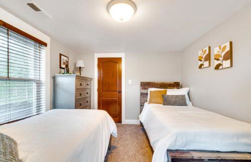 Scenic Yankton Retreat with Fire Pit 1 Mi to Lake! - Foto 19