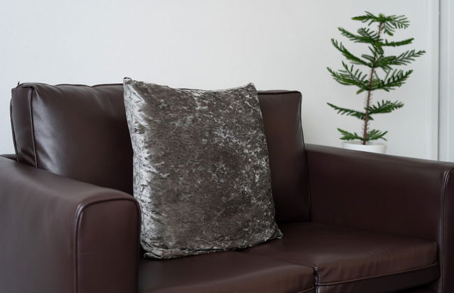 2-bed Flat, Wishaw, Free Parking, Family-friendly - Photo 19