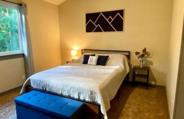 NEW Modern Cabin! 5mi to Mt Rainier National Park! Hot Tub & Wifi - Foto 17