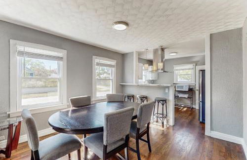 Near Beach! Group-Friendly Michigan City Retreat - Photo 6