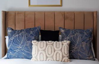 Flatzy - Prime City Apartment with Free Parking & Ping Pong Table - Foto 16