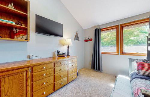 100 Yards to Foster Reservoir! Home with Hot Tub - Foto 19