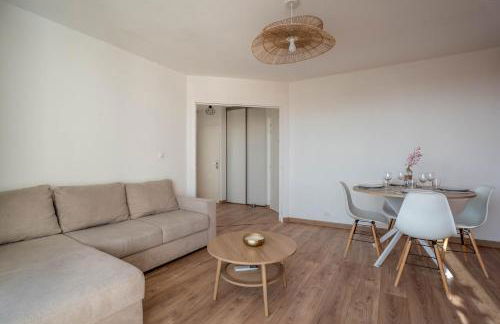 Le Jean Moulin T2 air-conditioned private parking balcony - Foto 16