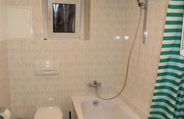 Ferienwohnung Monteurzimmer 2 Haus Arnstadt - Foto 9