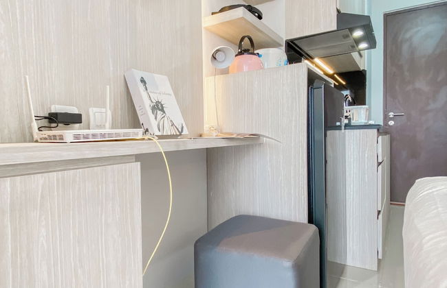 Warm And Restful Studio Transpark Juanda Bekasi Timur Apartment - Foto 2