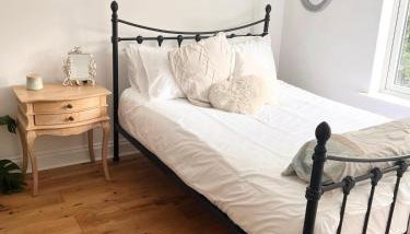 2 Bed Holiday Home with River Views - Foto 4