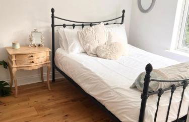 2 Bed Holiday Home with River Views - Photo 4