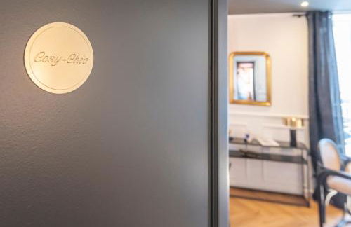 Le Cosy Chic . Proche gare . Centre-ville Mâcon . Neuf . Climatisation . Design . Wifi . - Foto 3