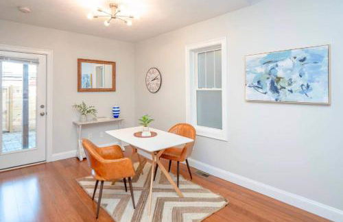 Jennifer's Chic Modern 1st Floor Apt Private Patio - Foto 11