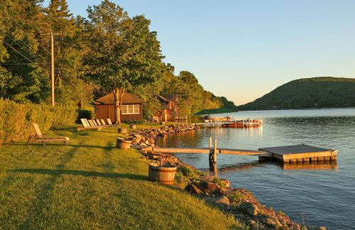 Stunning Warren Lakefront Home Deck, Grill, Sauna - Foto 2