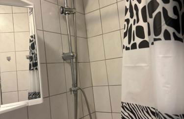 Ferien & Monteur Wohnung 1 - Little Afrika Extensive 5 Zimmer Wohnung - Foto 13