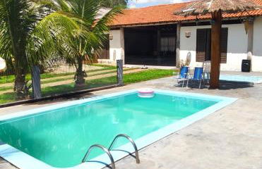 Casa com Piscina em Meio à Natureza - Foto 1