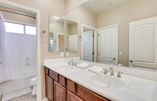 Poolside Dining! Family Home 5 Mi to Goodyear - Foto 17