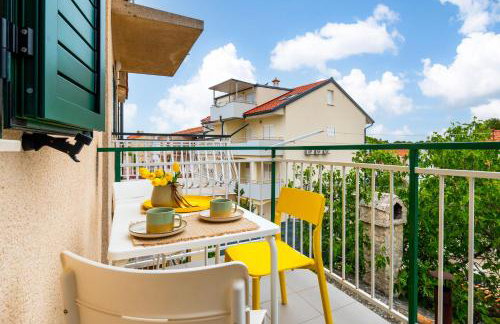 Charming renovated apartment next to the sea - Foto 3