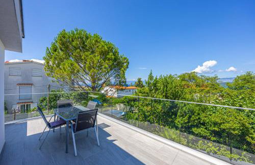 VILLA NINA MALINSKA 150m FROM THE BEACH, SWIMMING POOL - Foto 52