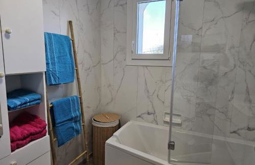 Maison de famille en Bretagne - 5 chambres, jardin, proche du littoral - Photo 6