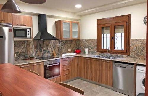 Spacious House in Cretas with Mountain View - Foto 22
