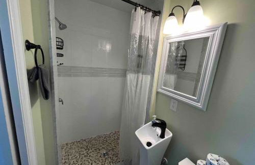 Bayside Bungalow-Updated Home Near the Bay & Beach - Foto 26