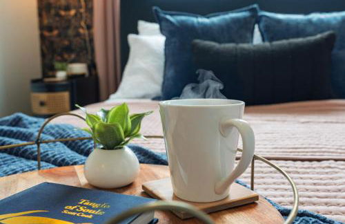 Stone Flora 2BR Condo Near Downtown and Bay - Photo 24