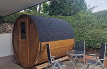 Ferienwohnung mit Whirpool, Fasssauna und Massagesessel - Medebach - Foto 3