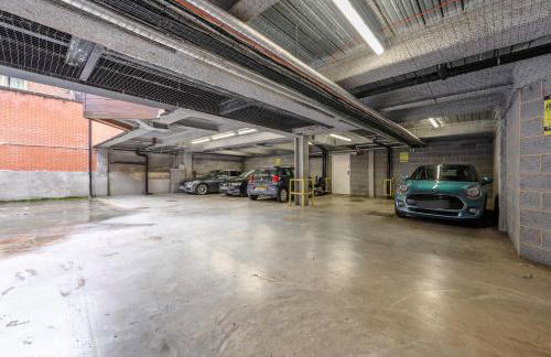 Modern Apartment, Free Parking by City SuperHost - Foto 24