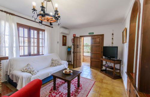 Casa Patio de Los Naranjos Piscina privada - Photo 8