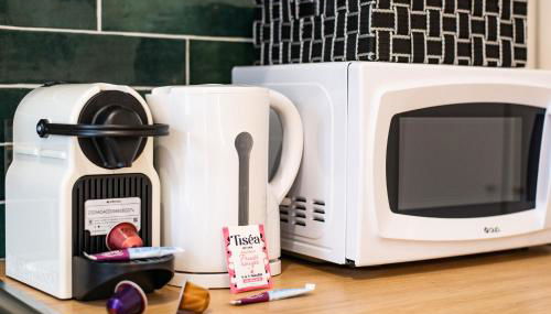 Le Clocher - Quai De La Loire - Netflix - Photo 5, toaster, minibar