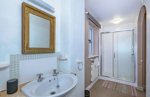 Dulcote Gem 3 Bed 3 Bath Parking & Cathedral Views - Photo 41