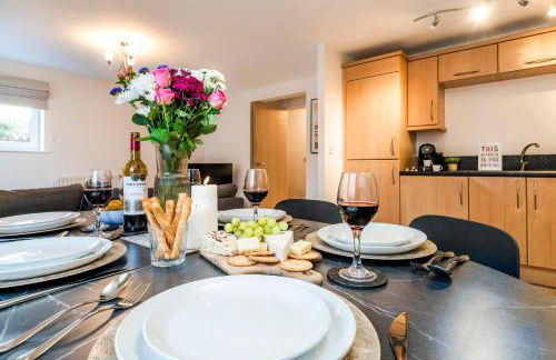 2BR Modern Flat With Free Parking - Foto 22