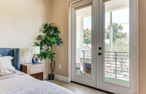 Chic & Spacious 4 Bedroom 3 Full Bathrooms Retreat in West Tampa and Pvt Backyard - Foto 54