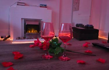 Spacious - Free Parking - Sleeps 6 - M20-FolkestoneCentralStation - Foto 8