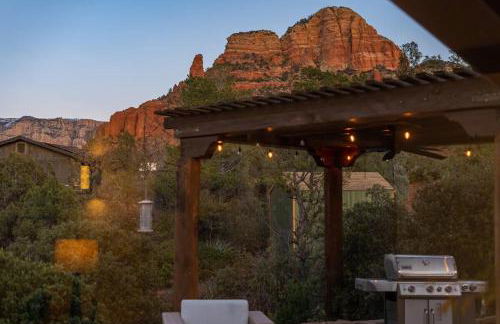 Red Rock Retreat with Hot Tub & New Pool Coming late March - Foto 3