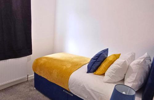 Cosy 4 Bedroom House in Seven Sisters Neath Port Talbot - Photo 15