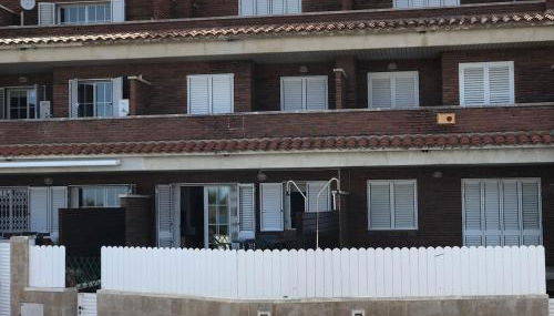 Casa unifamiliar en primera linea de mar - Foto 1