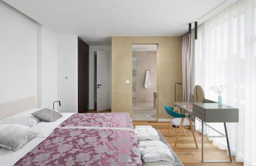 Design Villa Noble with Spa - Photo 17