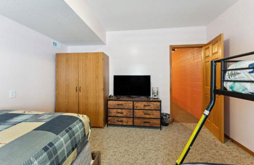 Dog-friendly 6-acre 5BR 3BA home, game room, deck, Wisconsin Dells 10min - Foto 30