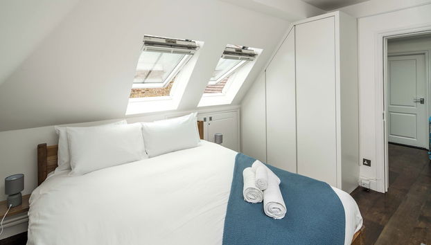 Sleek and Stylish 1BD Apt w/ Balcony, Hammersmith - Foto 4, Habitación