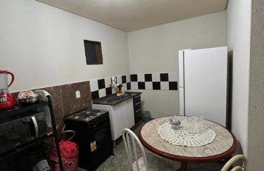 Casa próximo a UFR - QUARTO SALA E COZINHA EQUIPADA - Foto 6