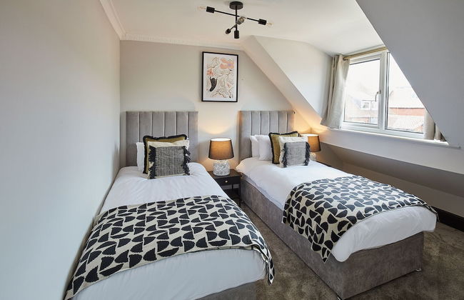 Host Stay Raven House - Photo 9