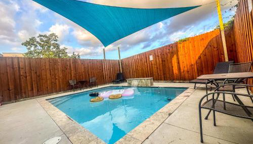 New 4 Bed luxury house w/Private Heated Pool - Foto 3