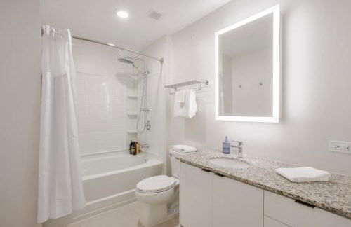 CozySuites at Sky Central - Foto 37