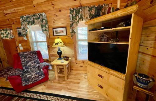 Cabin 2 bed close to Helen hot tub #15 - Foto 20
