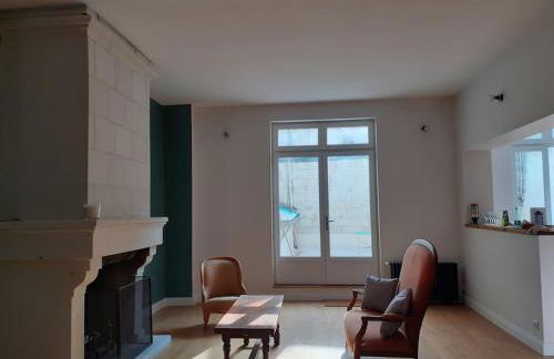 Très grande maison de ville au coeur de Saumur - Foto 19