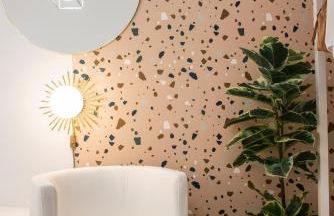 Duerme junto a la Plaza de Toros de Granada. - Foto 17