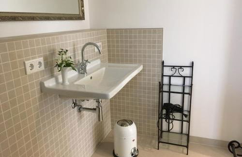 Großzügiges Appartement -ruhig und doch zentral - Foto 6