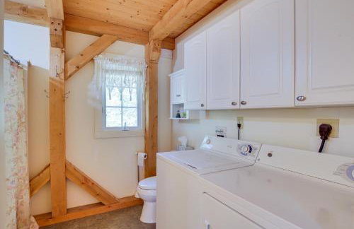 Frye Island Family Cabin with Lake and Beach Access! - Foto 17