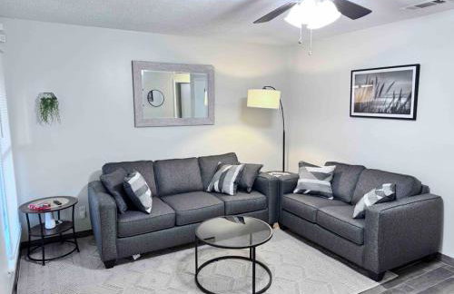 Downtown and Near, I-95. Pet Yes - Photo 35