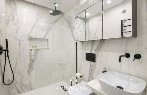 Modern 3 Bed Apartment in Acton by Amber Stays, Perfect for Business & Contractors - Photo 19
